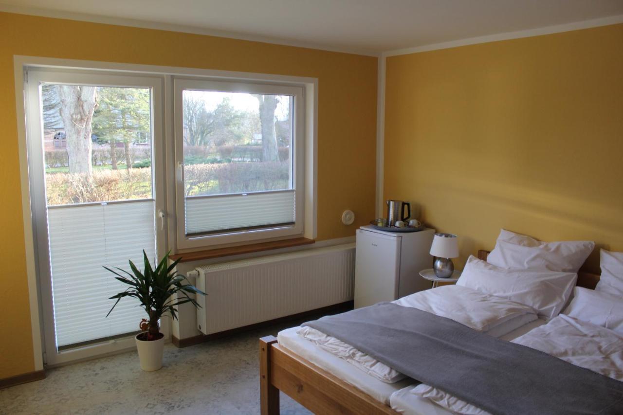 Vorsicht Hotel Deyelsdorf Buitenkant foto