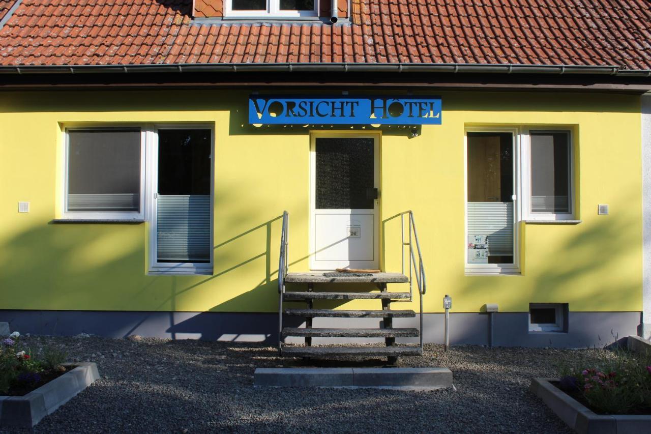 Vorsicht Hotel Deyelsdorf Buitenkant foto