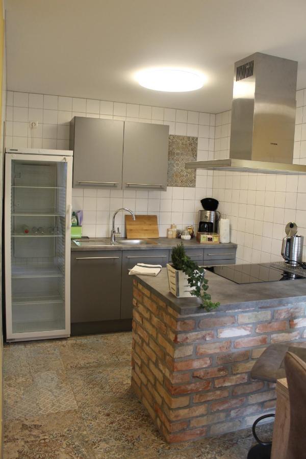 Vorsicht Hotel Deyelsdorf Buitenkant foto